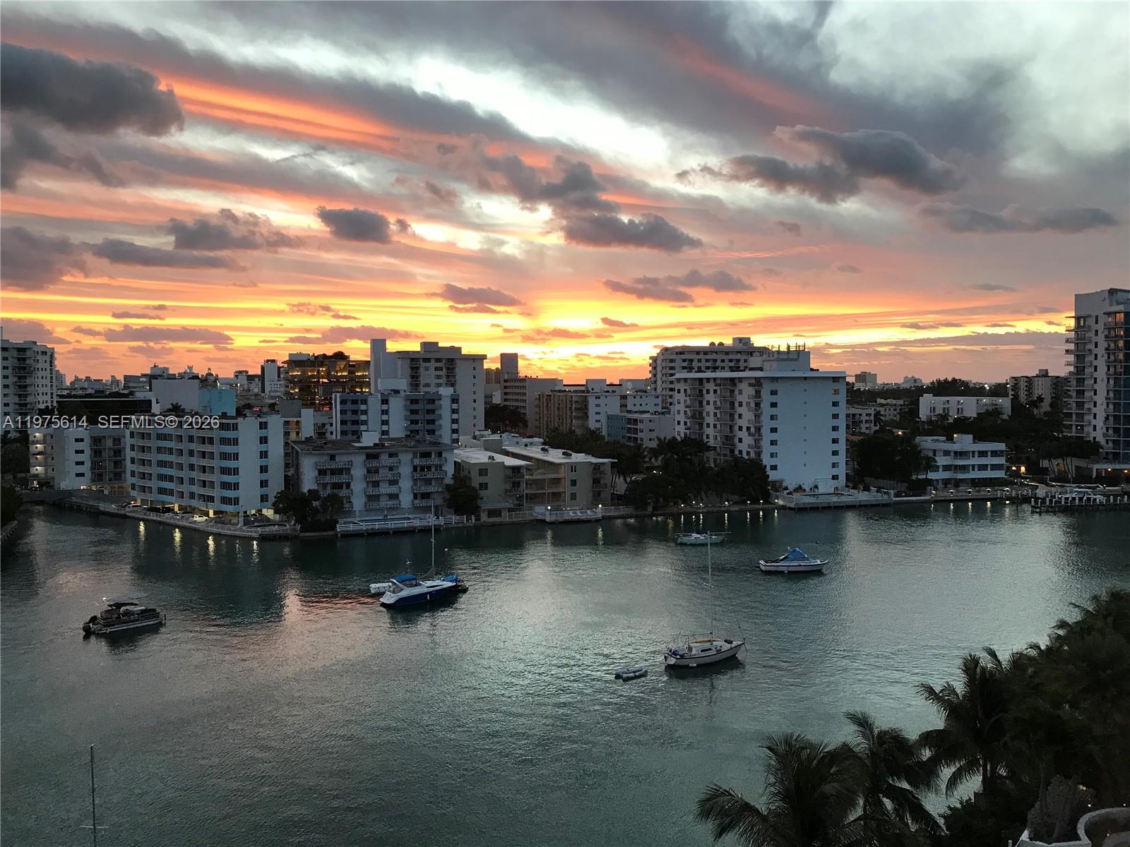 10 Venetian Way #904, Miami Beach FL 33139