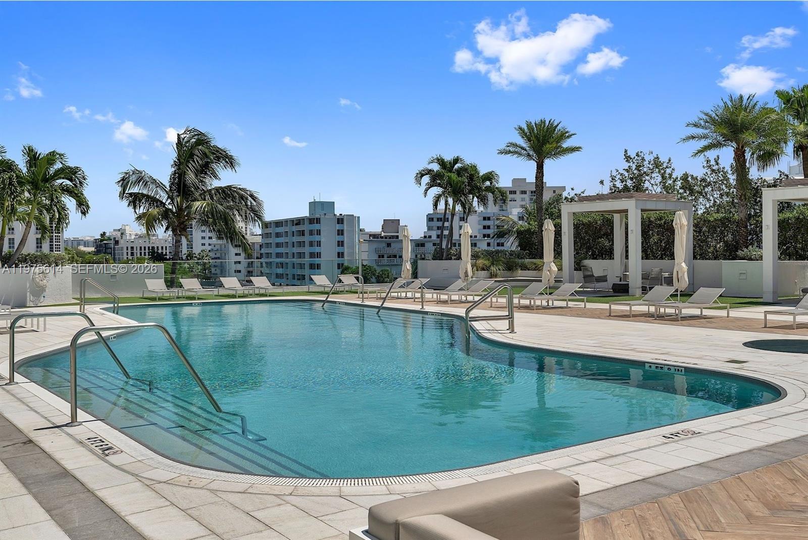 10 Venetian Way #904, Miami Beach FL 33139