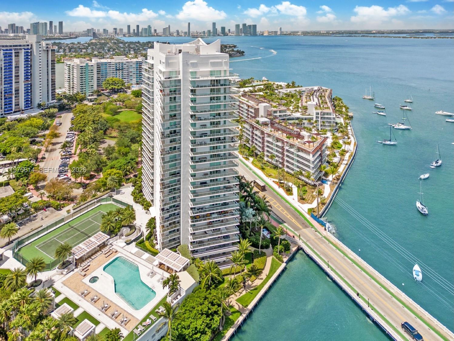 10 Venetian Way #904, Miami Beach FL 33139