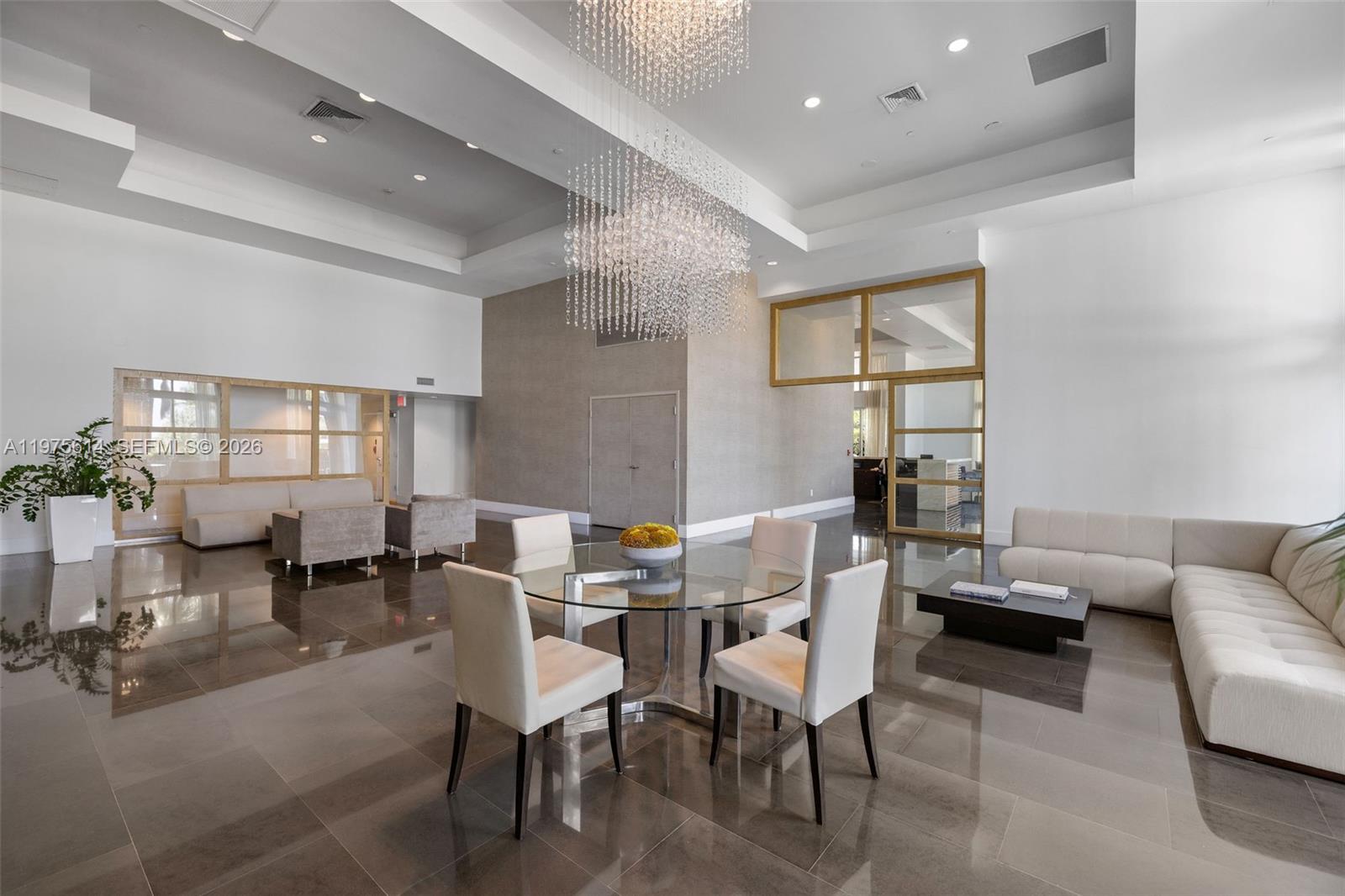 10 Venetian Way #904, Miami Beach FL 33139