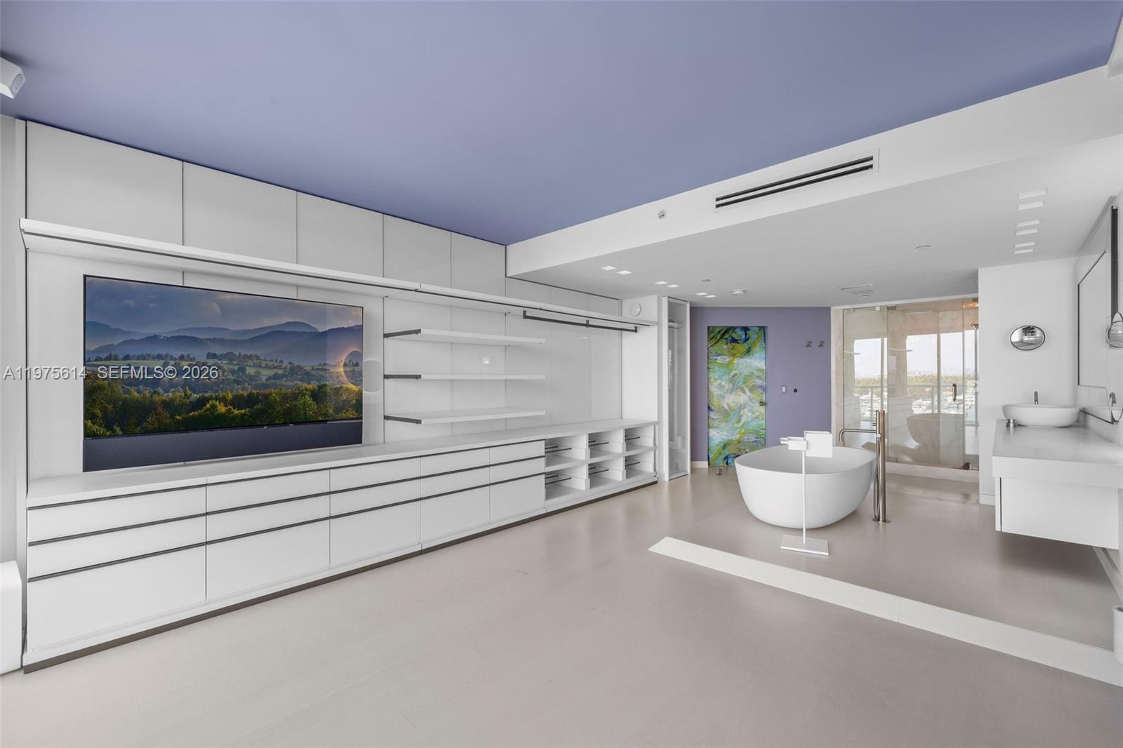 10 Venetian Way #904, Miami Beach FL 33139