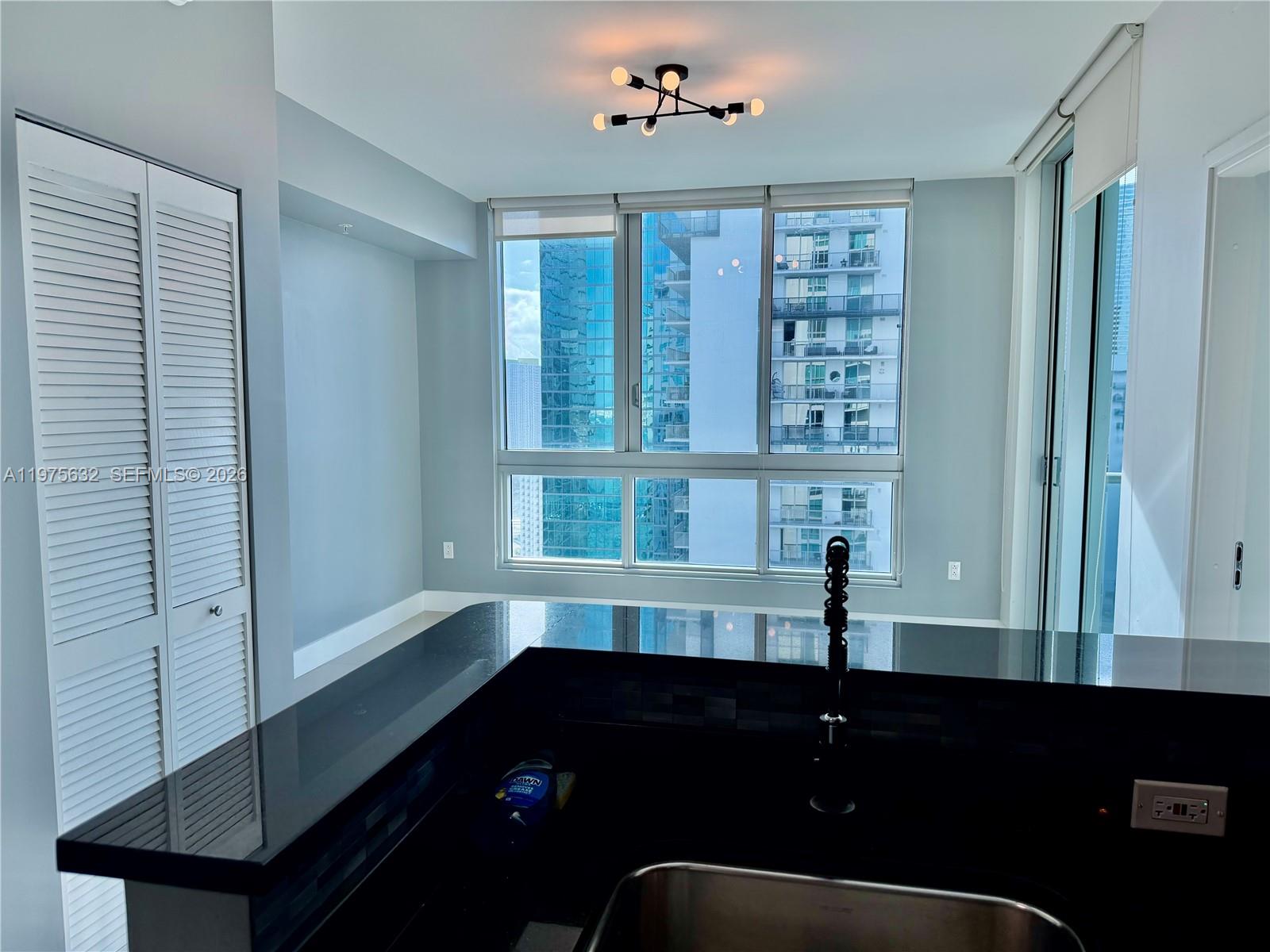 300 S Biscayne Blvd #3011, Miami FL 33131