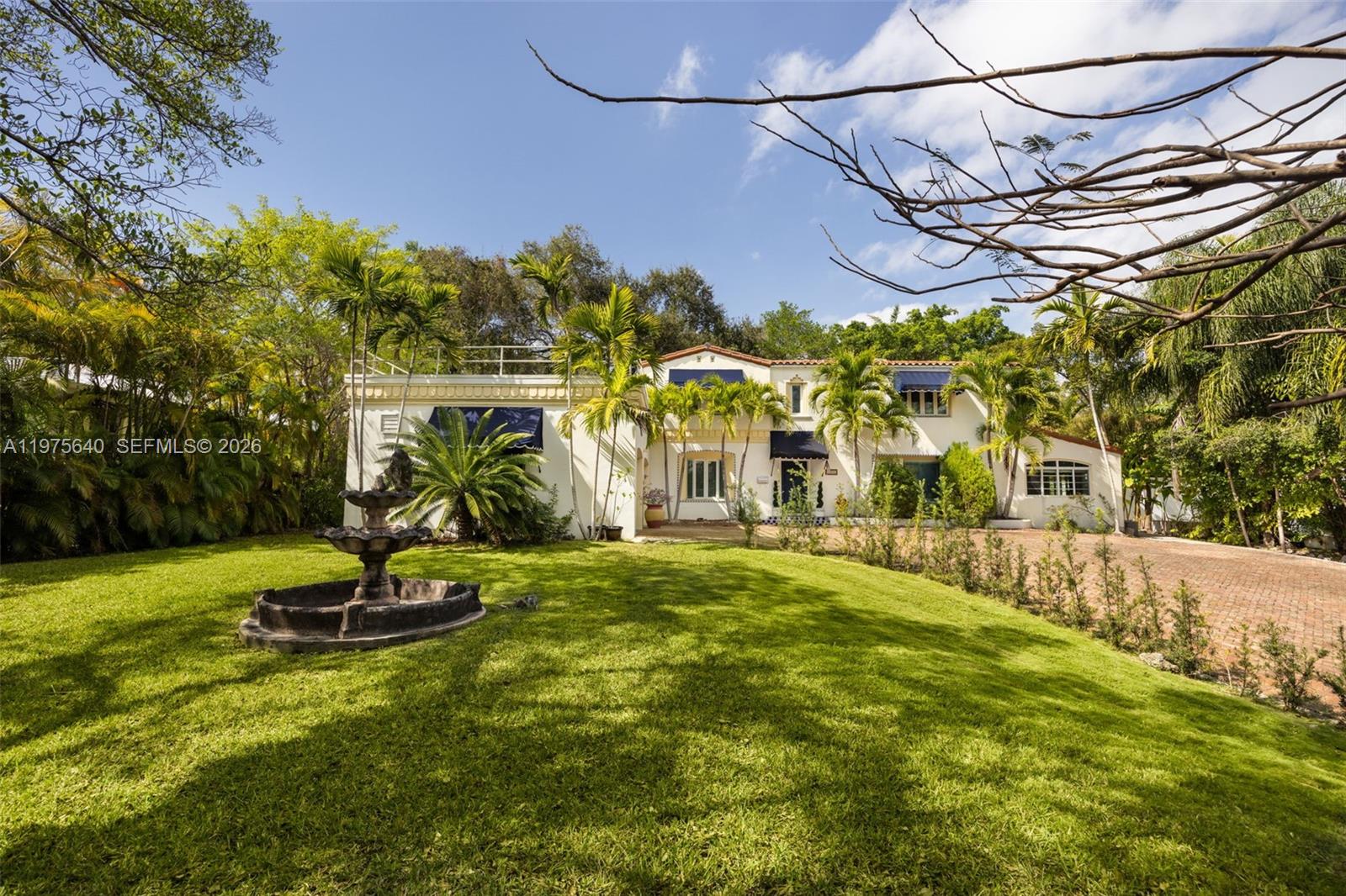 1645 S Bayshore Dr, Coconut Grove FL 33133