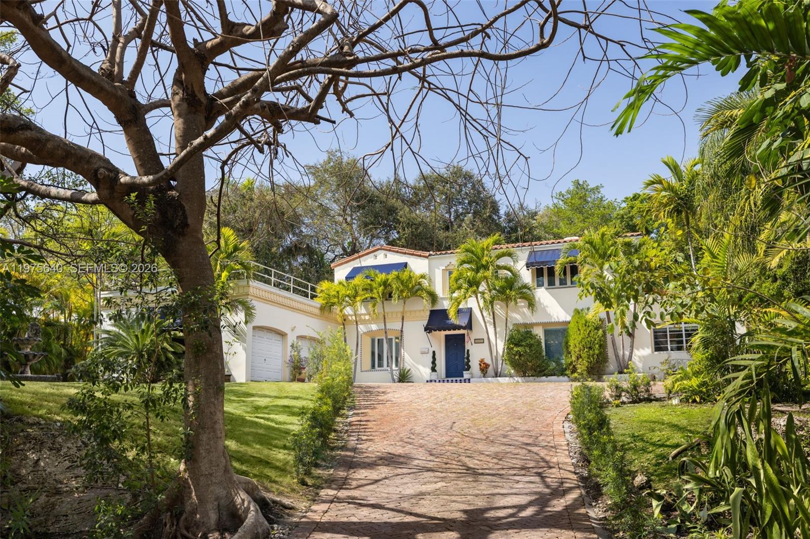 1645 S Bayshore Dr, Coconut Grove FL 33133