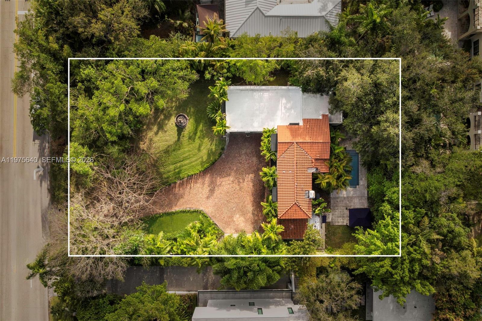 1645 S Bayshore Dr, Coconut Grove FL 33133