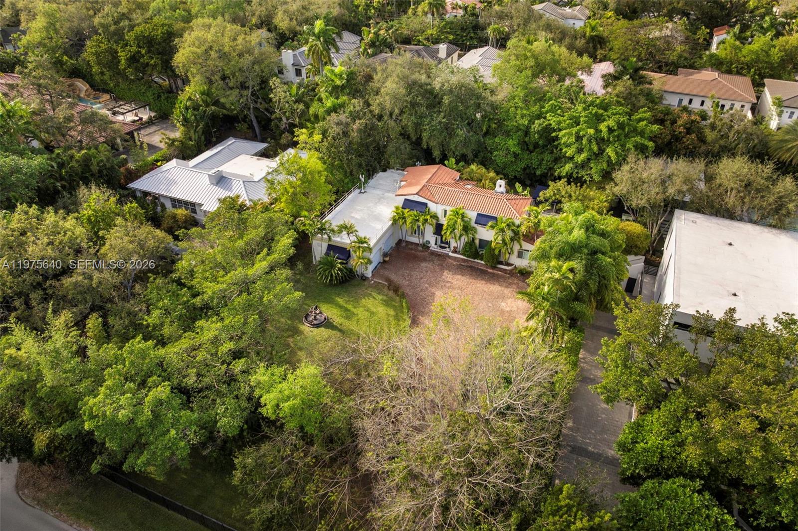 1645 S Bayshore Dr, Coconut Grove FL 33133