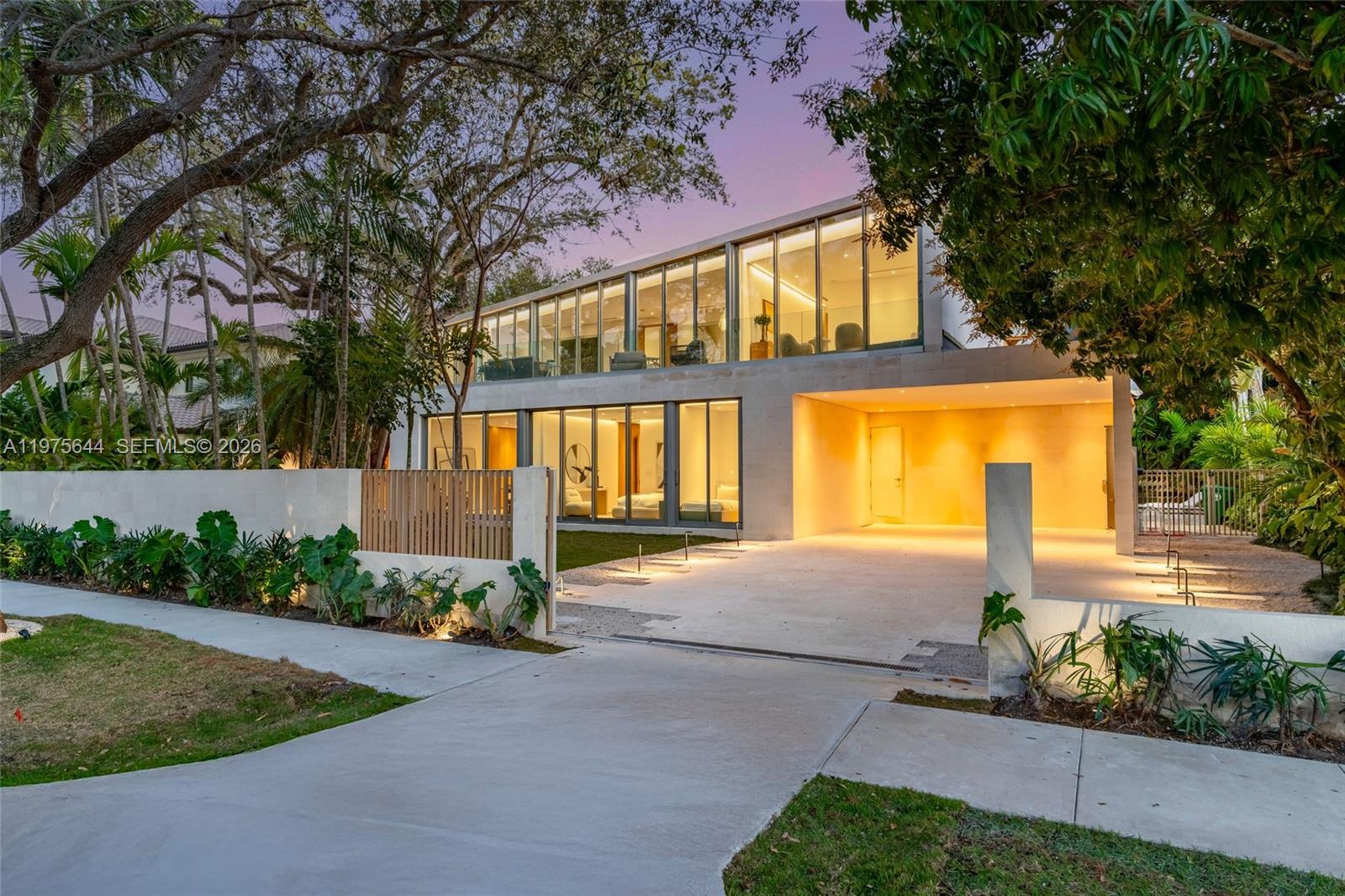 1616 Onaway Dr, Miami FL 33133