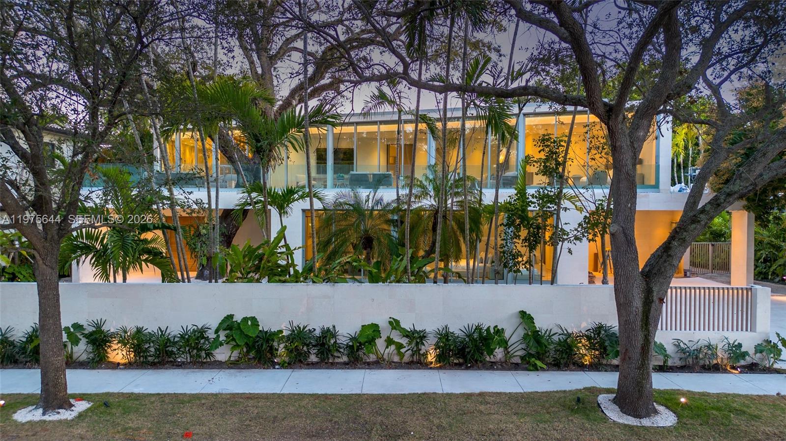 1616 Onaway Dr, Miami FL 33133