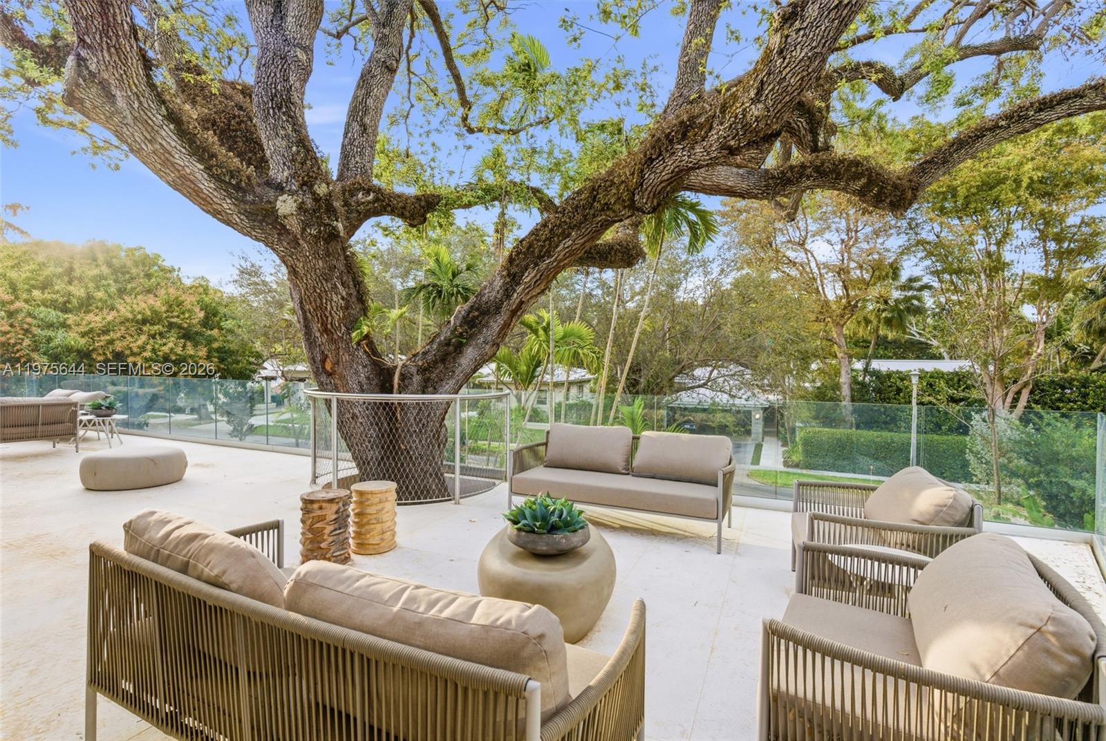 1616 Onaway Dr, Miami FL 33133