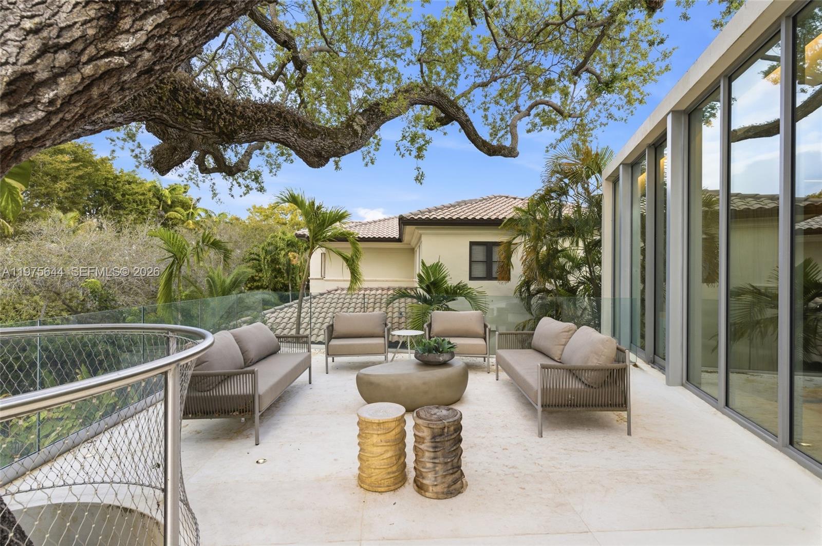 1616 Onaway Dr, Miami FL 33133