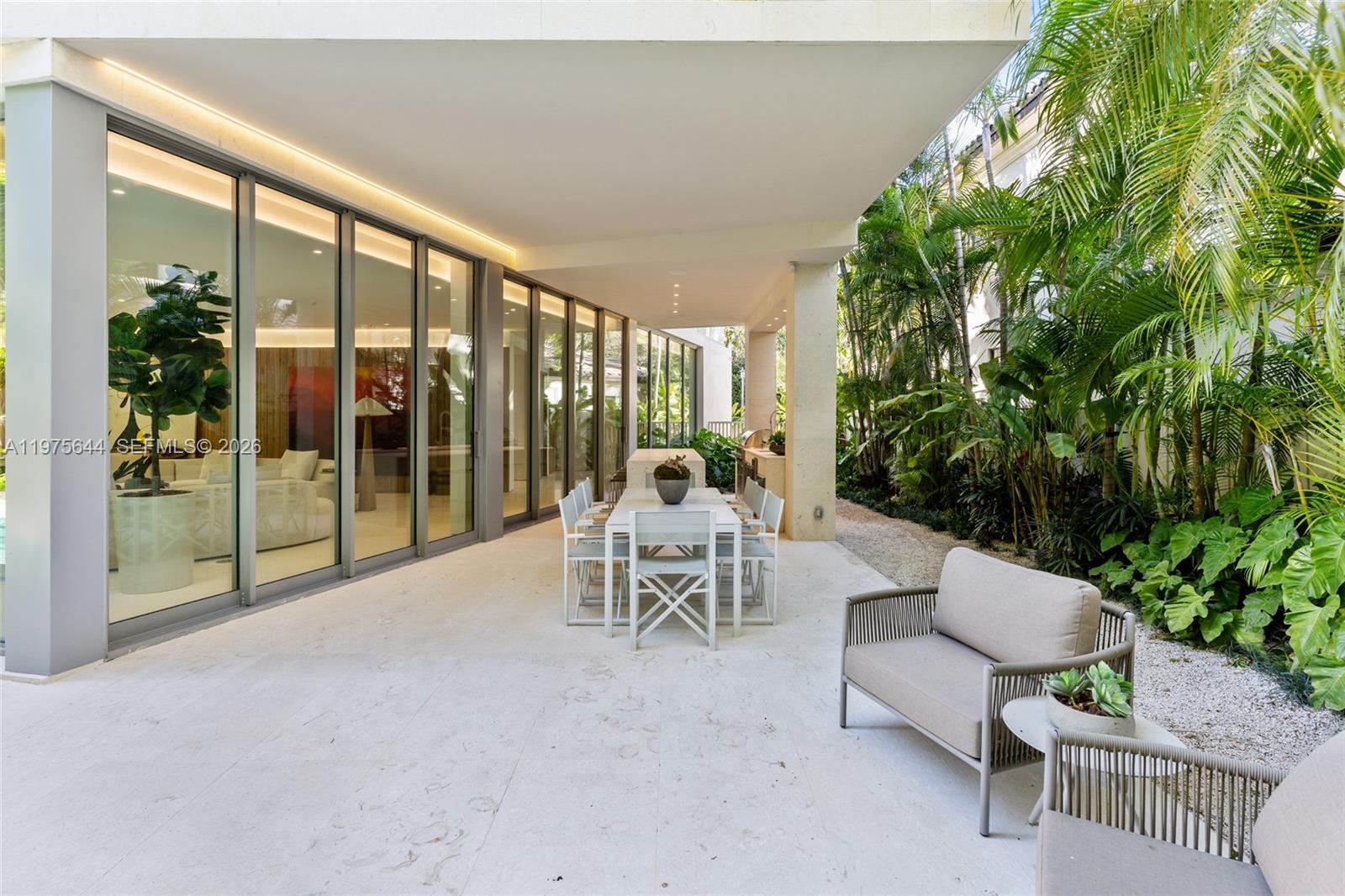 1616 Onaway Dr, Miami FL 33133