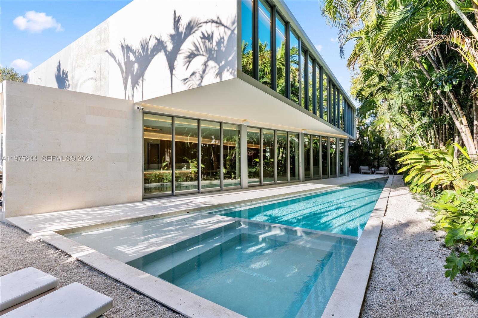 1616 Onaway Dr, Miami FL 33133