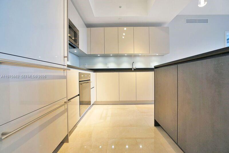 1010 Brickell Ave #3506, Miami FL 33131