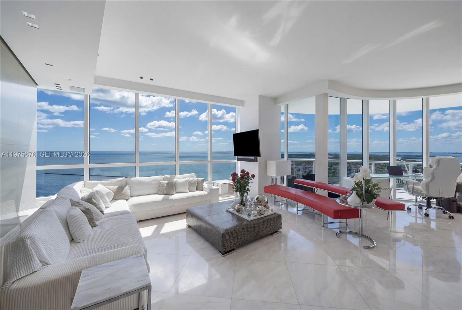 100 S Pointe Dr #2604, Miami Beach FL 33139