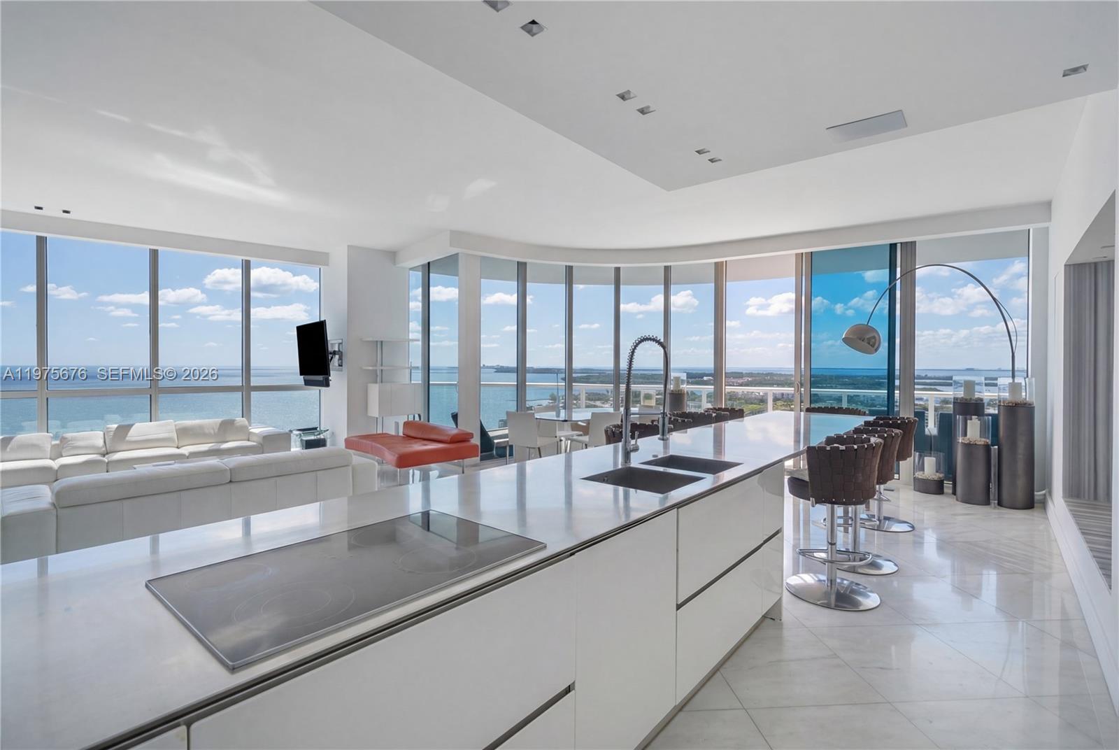 100 S Pointe Dr #2604, Miami Beach FL 33139