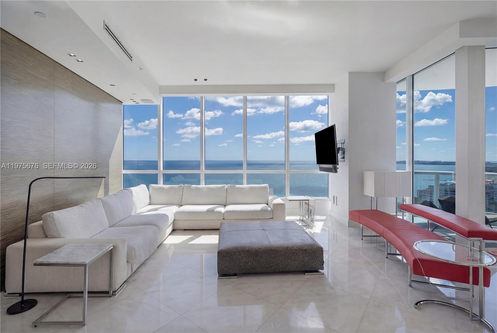 100 S Pointe Dr #2604, Miami Beach FL 33139