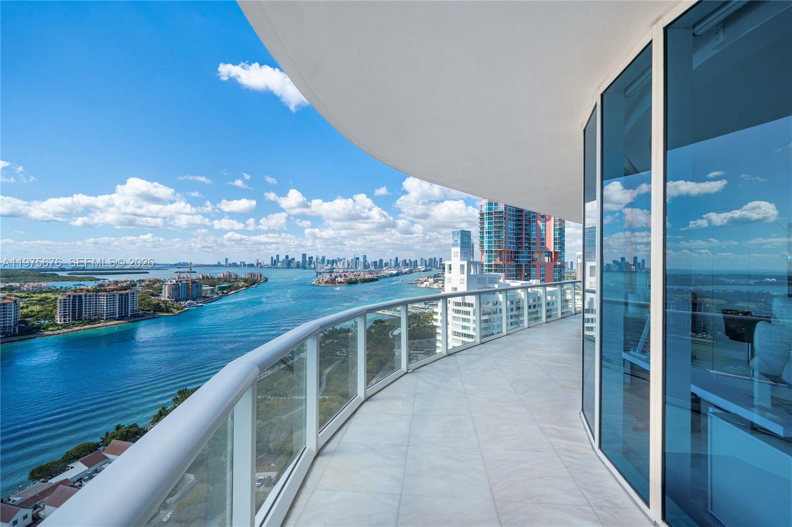 100 S Pointe Dr #2604, Miami Beach FL 33139