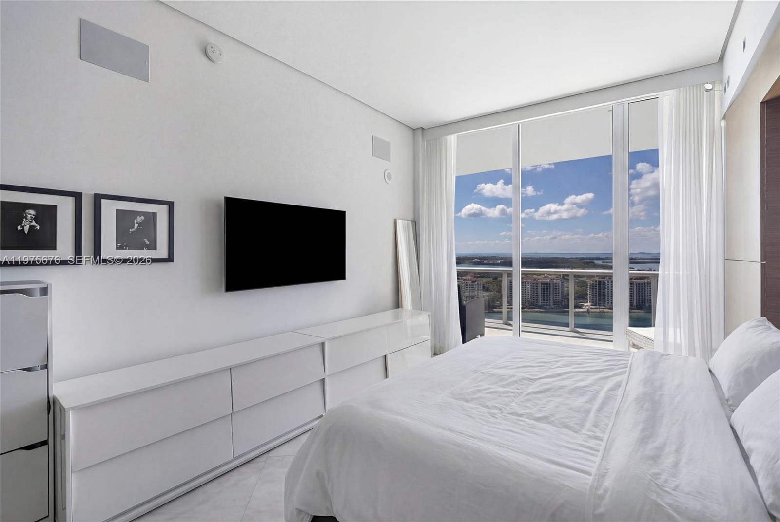 100 S Pointe Dr #2604, Miami Beach FL 33139