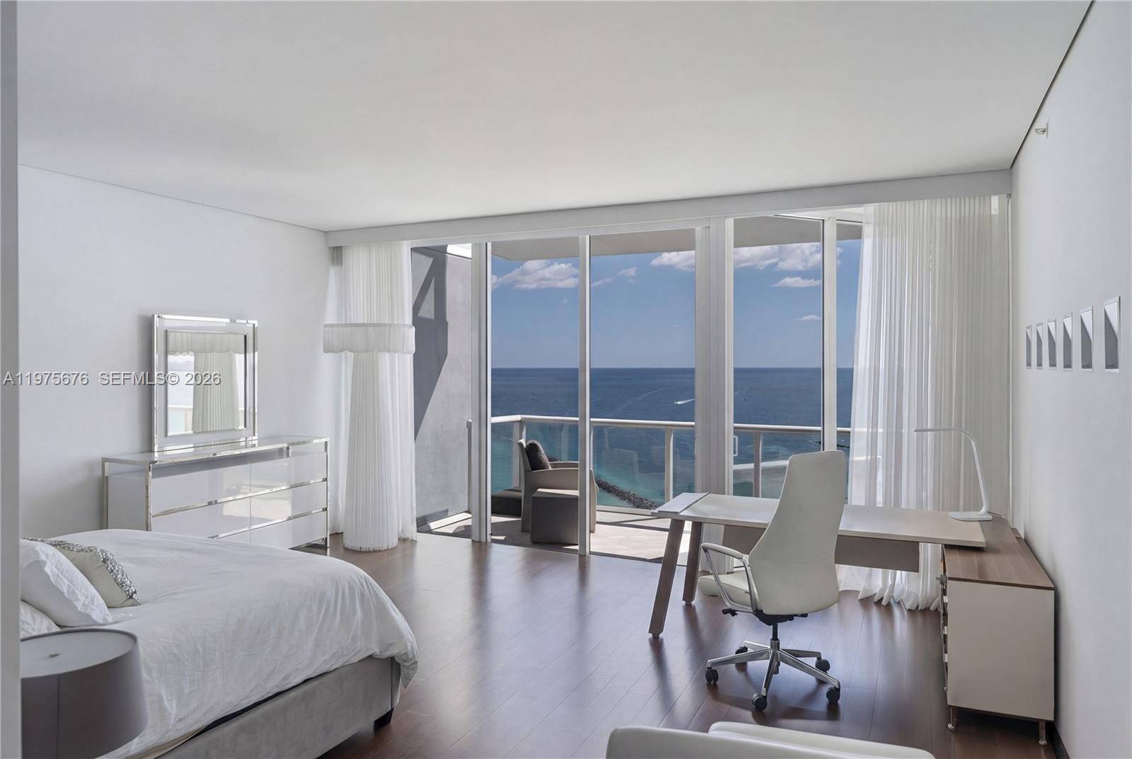 100 S Pointe Dr #2604, Miami Beach FL 33139
