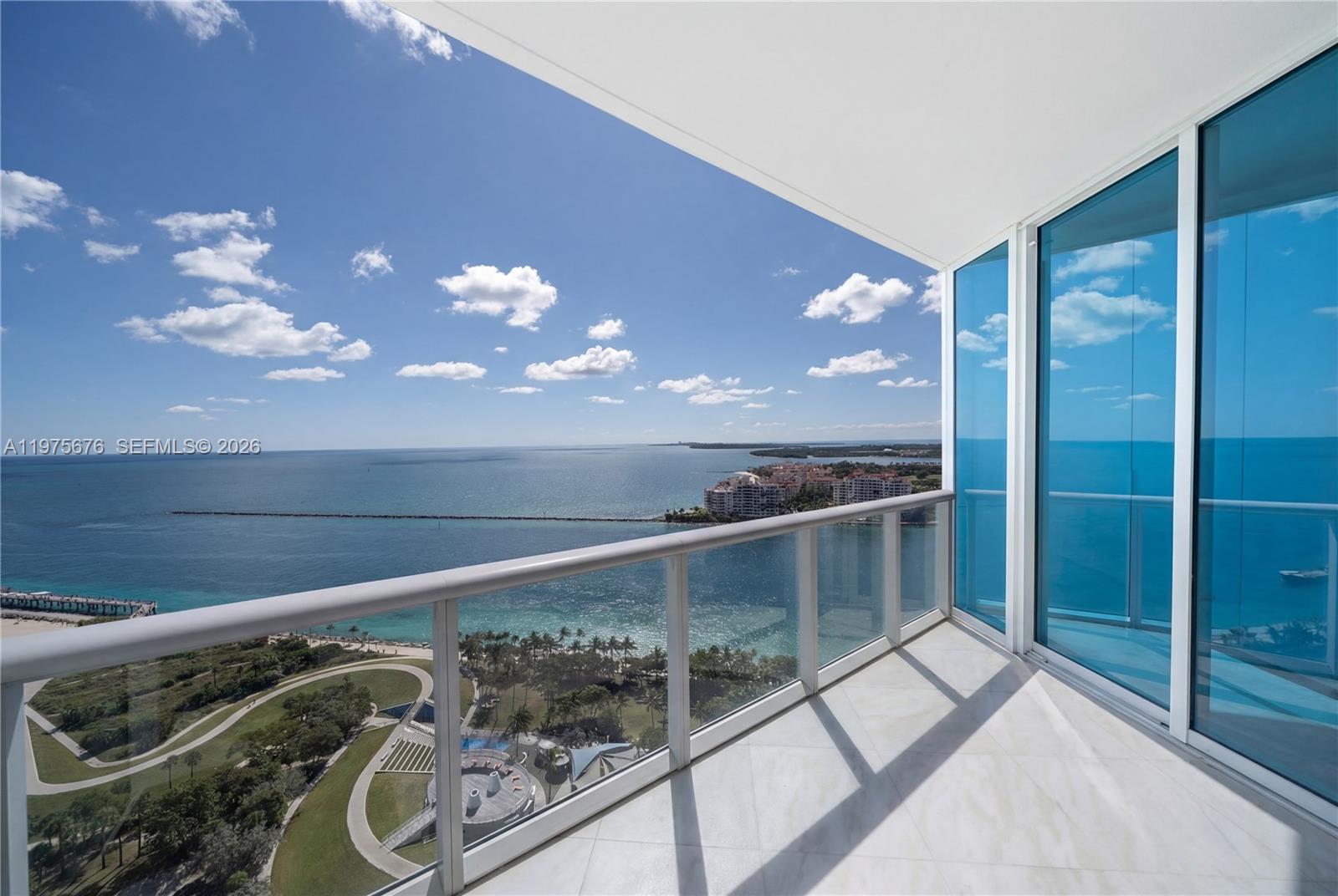 100 S Pointe Dr #2604, Miami Beach FL 33139