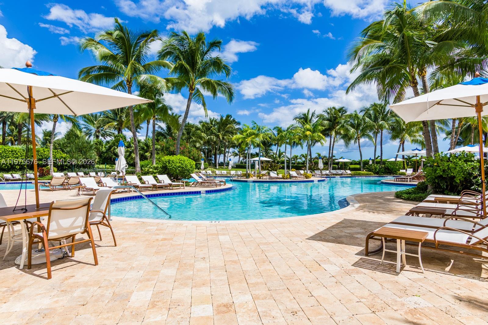 100 S Pointe Dr #2604, Miami Beach FL 33139