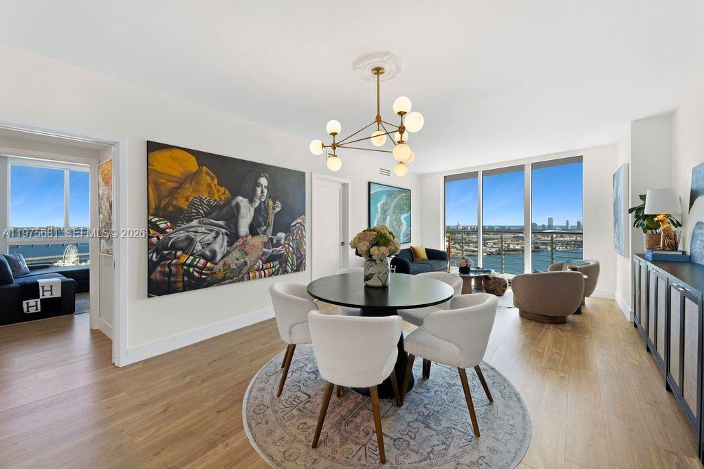 335 S Biscayne Blvd #3012, Miami FL 33131