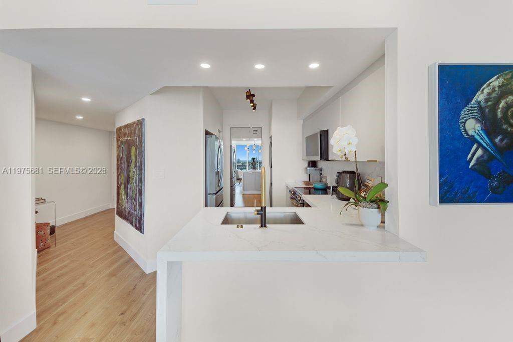 335 S Biscayne Blvd #3012, Miami FL 33131