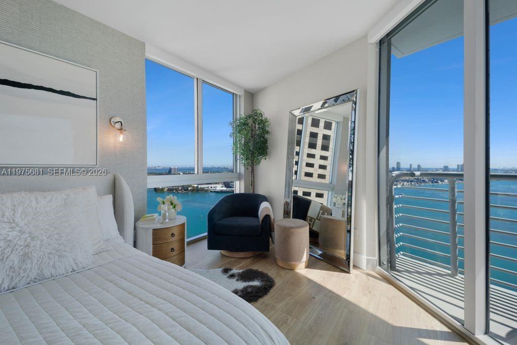 335 S Biscayne Blvd #3012, Miami FL 33131