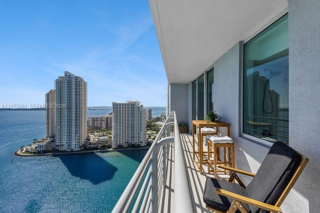 335 S Biscayne Blvd #3012, Miami FL 33131