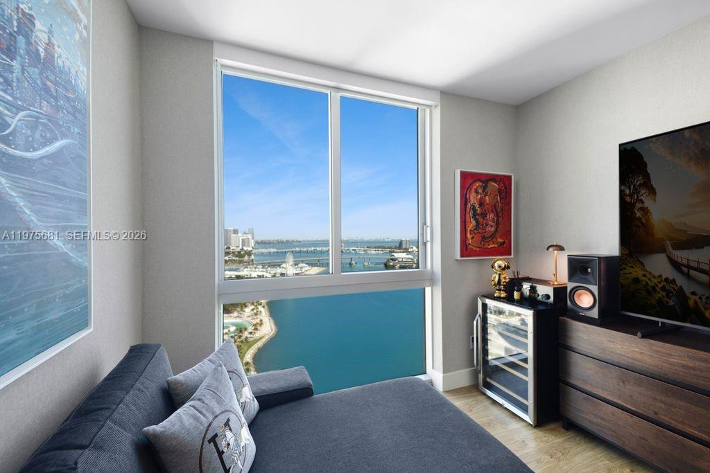 335 S Biscayne Blvd #3012, Miami FL 33131