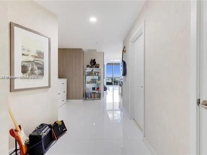 851 NE 1st Ave #3000, Miami FL 33132