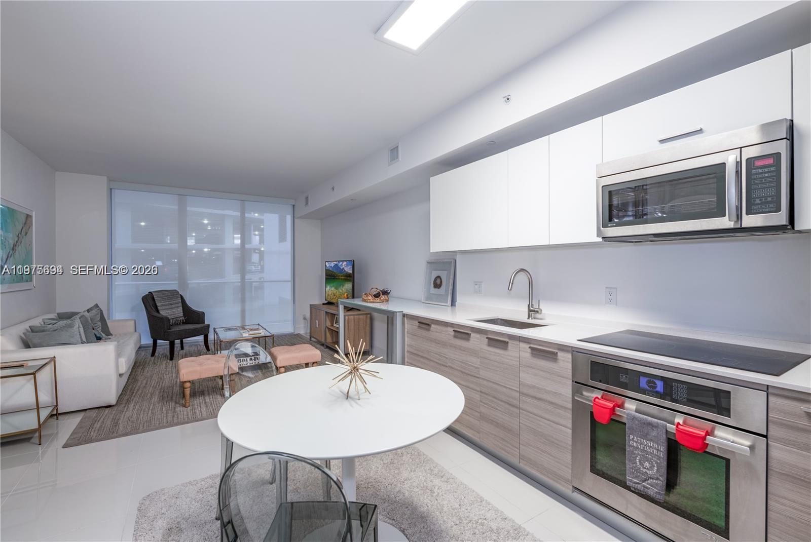 1300 Brickell Bay Dr #600, Miami FL 33131