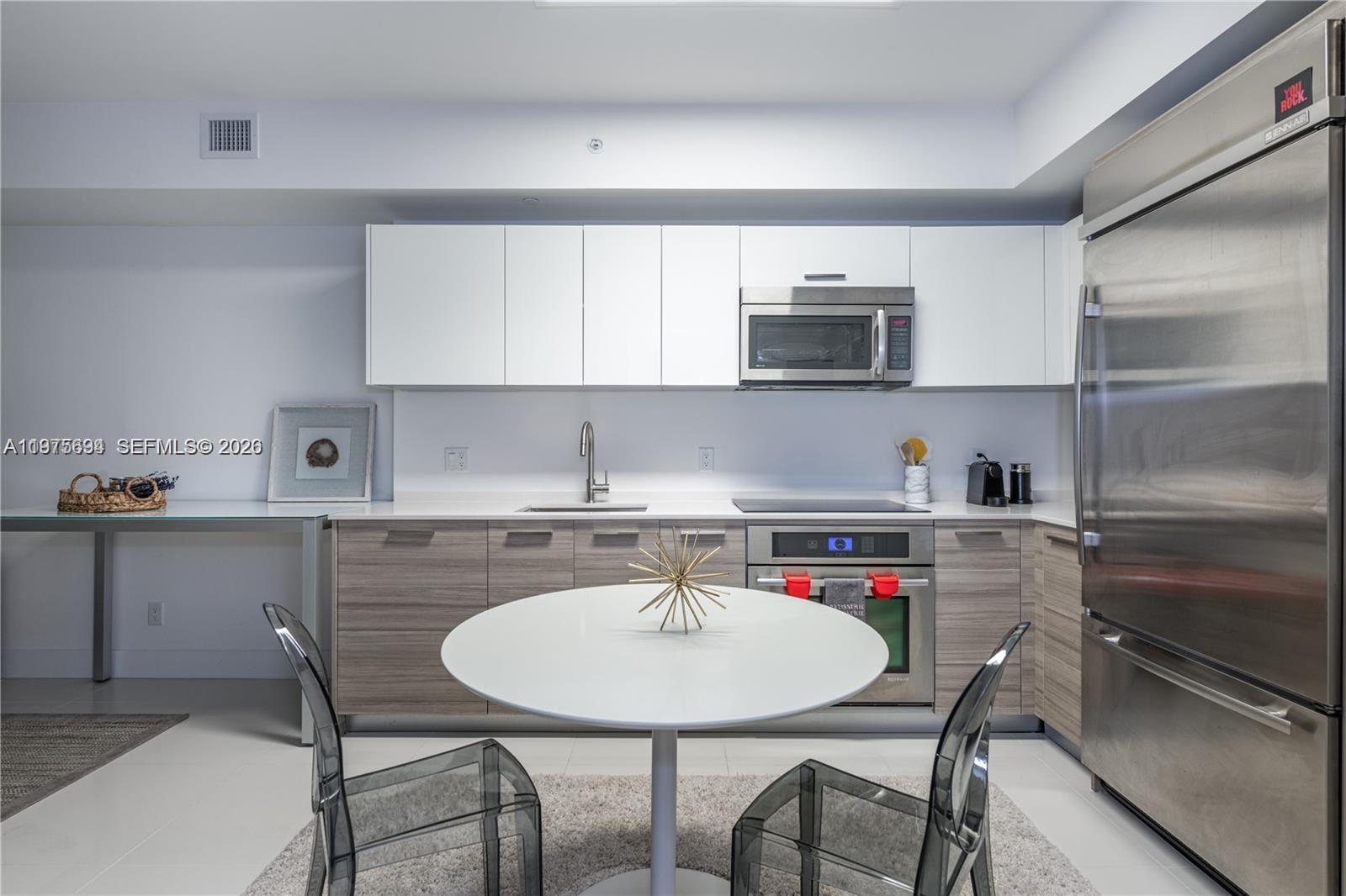 1300 Brickell Bay Dr #600, Miami FL 33131