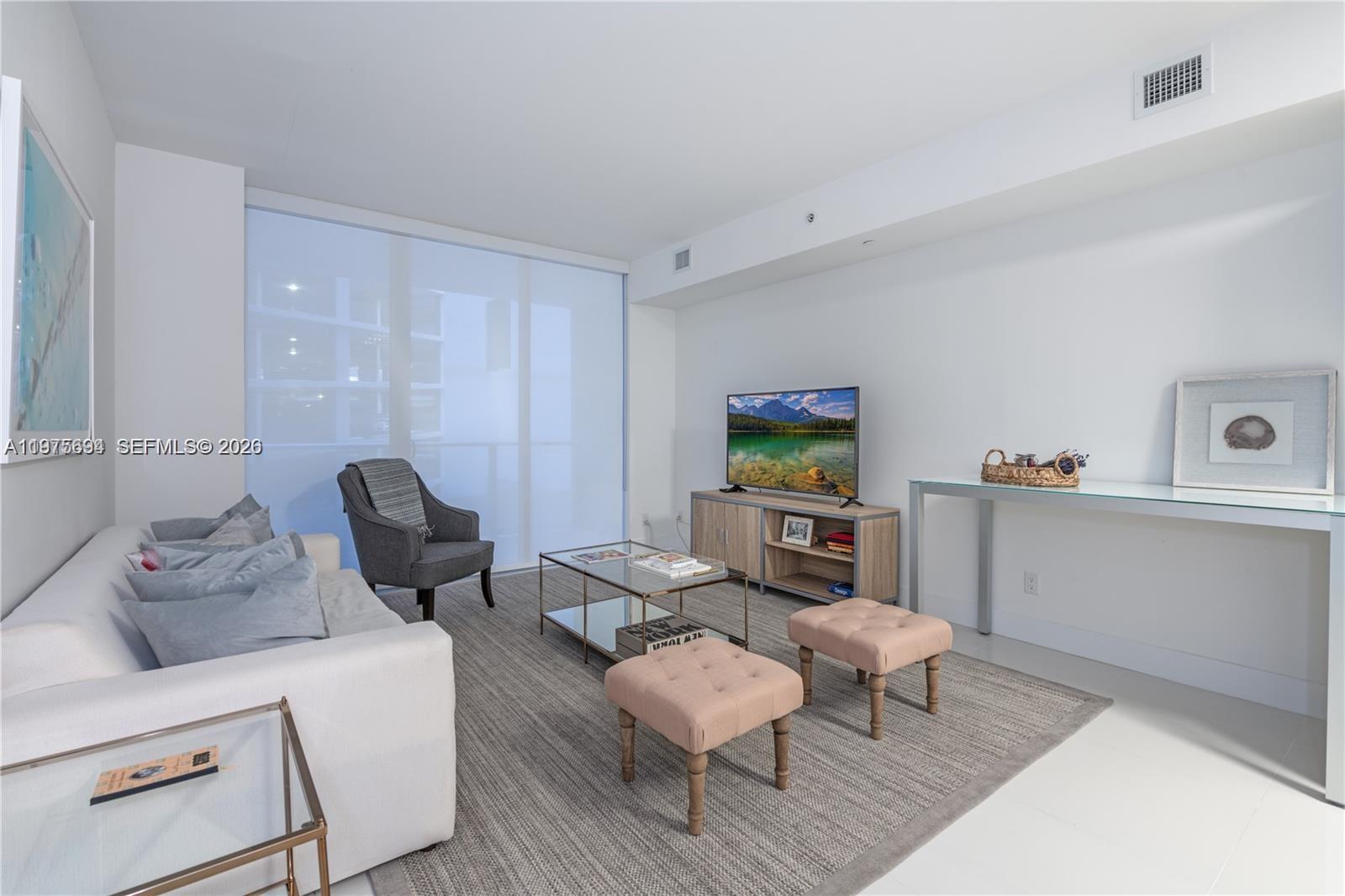 1300 Brickell Bay Dr #600, Miami FL 33131
