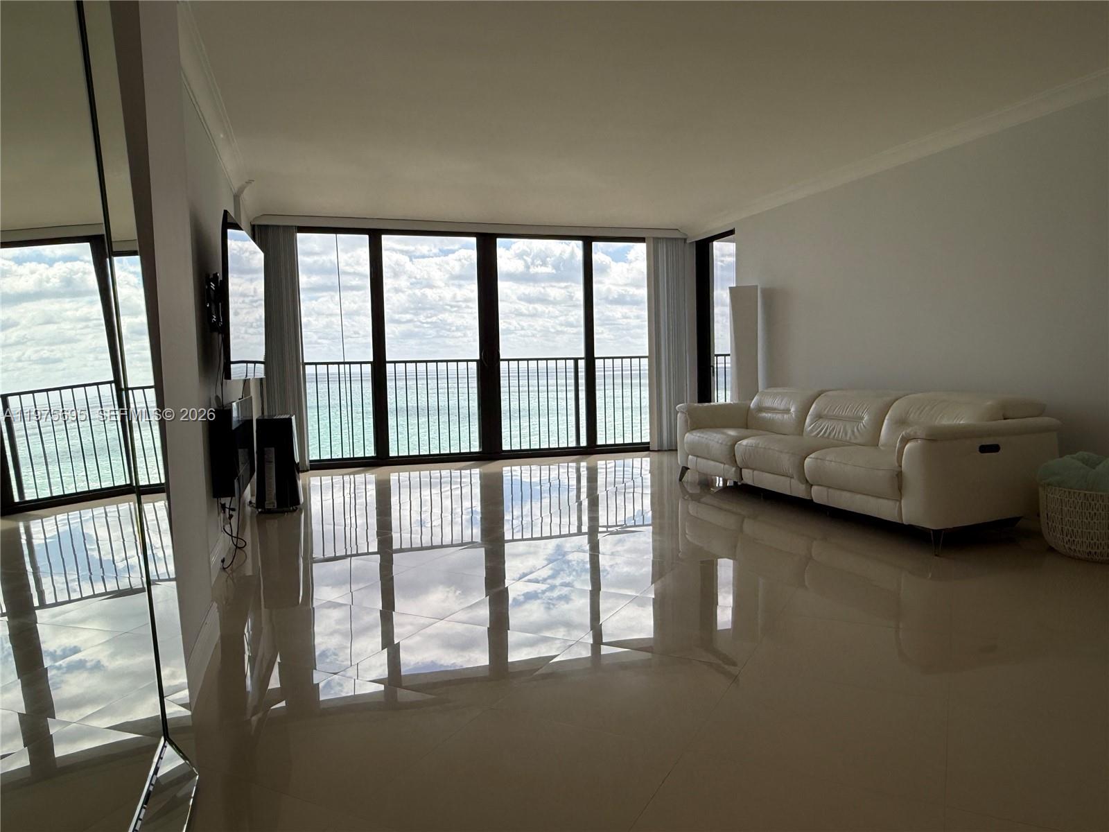2101 S Ocean Dr #1201, Hollywood FL 33019