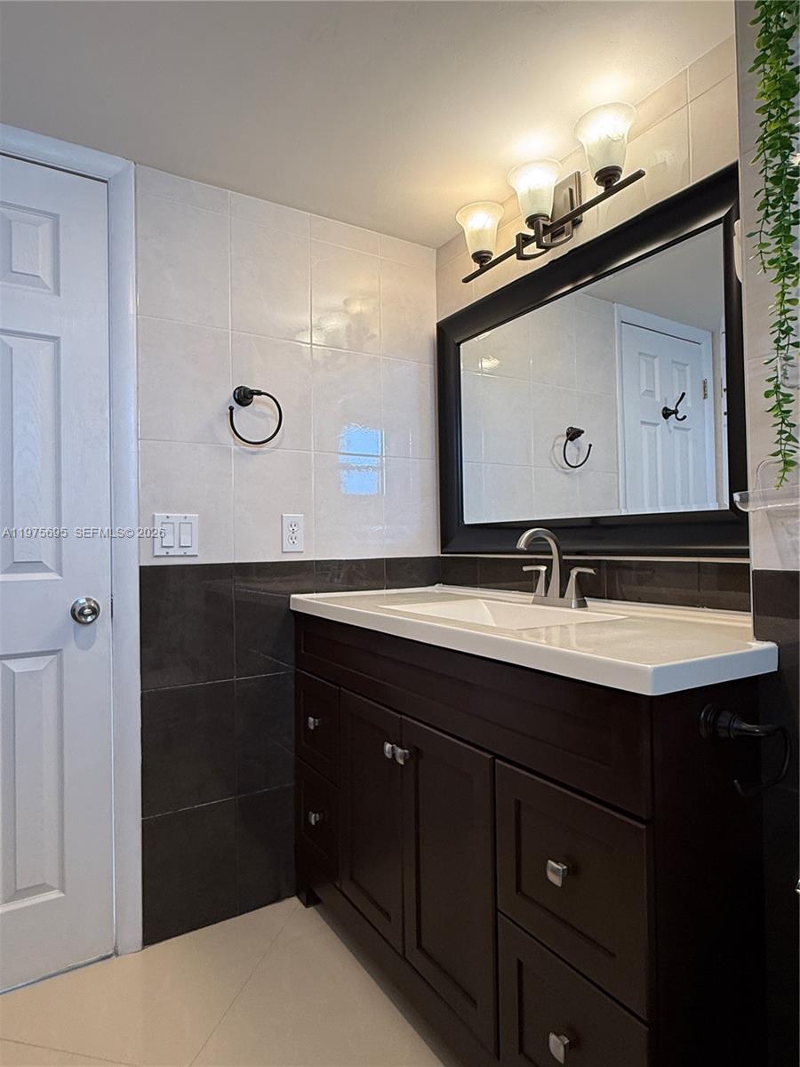 2101 S Ocean Dr #1201, Hollywood FL 33019
