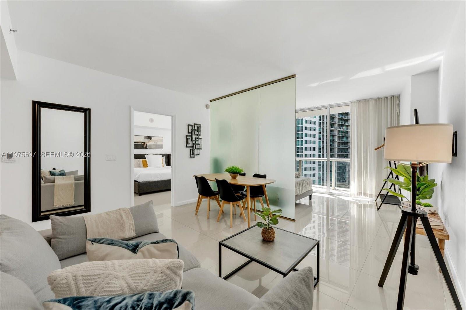 485 Brickell Ave #1807, Miami FL 33131