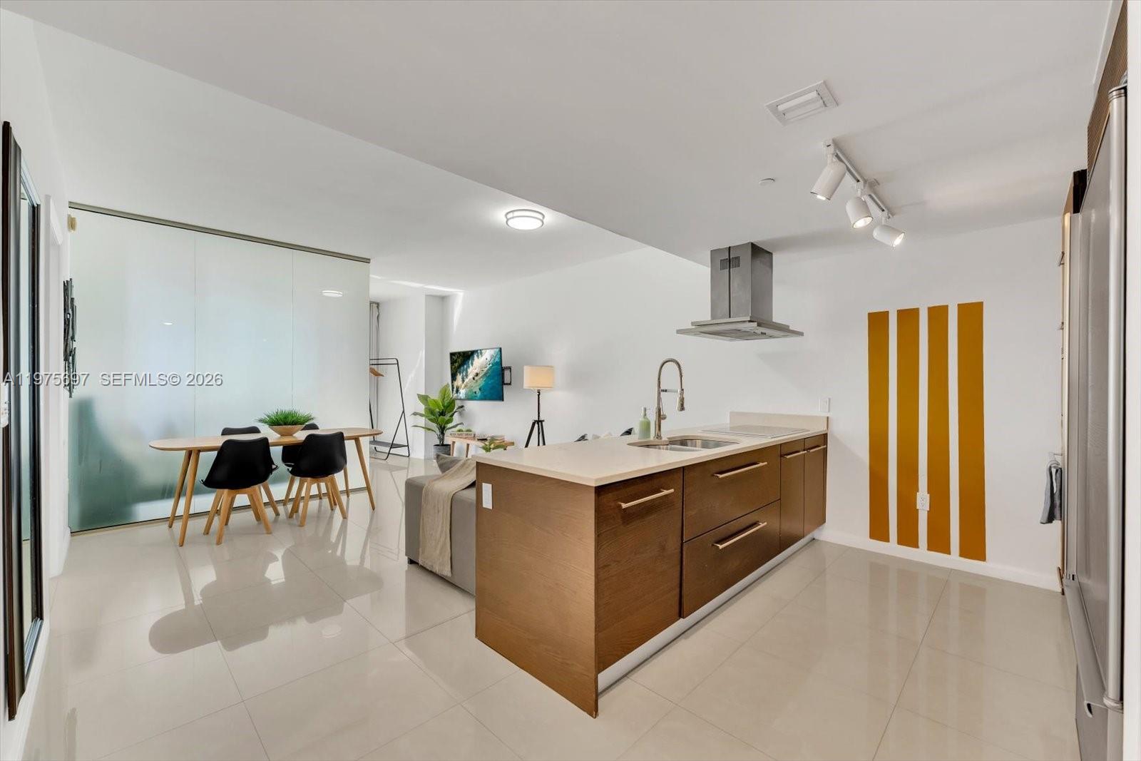485 Brickell Ave #1807, Miami FL 33131