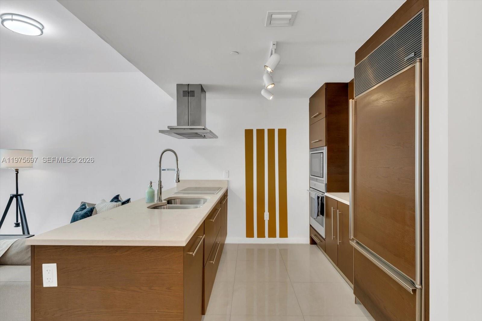 485 Brickell Ave #1807, Miami FL 33131
