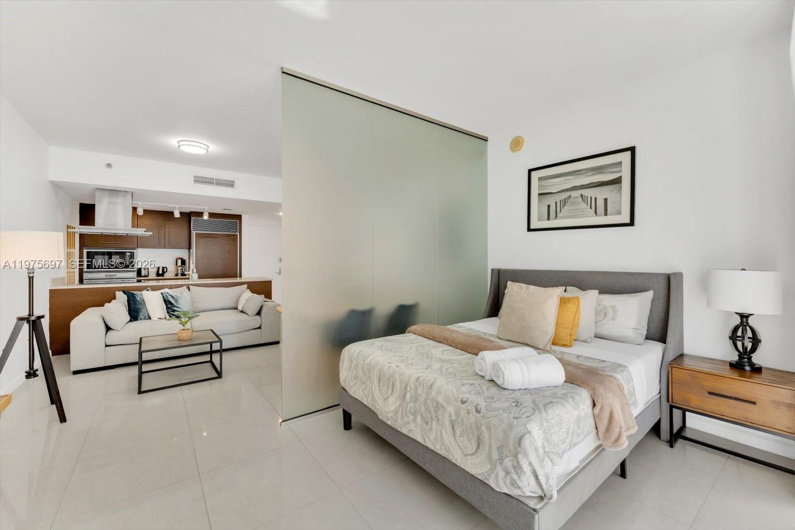 485 Brickell Ave #1807, Miami FL 33131