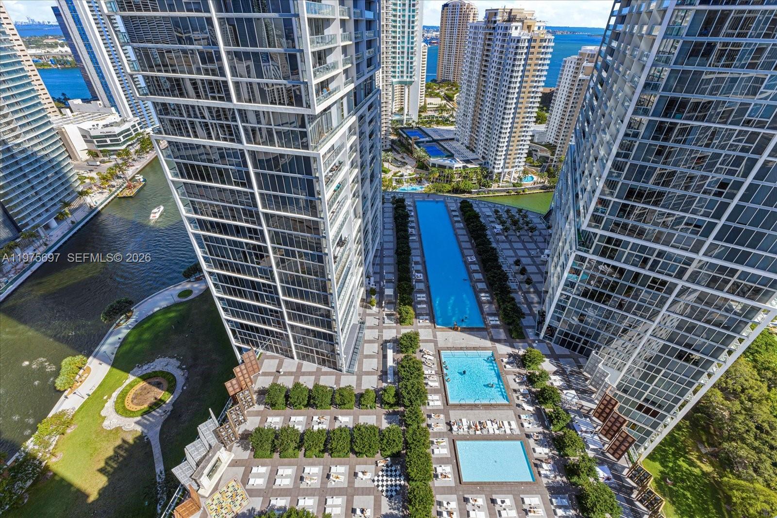 485 Brickell Ave #1807, Miami FL 33131