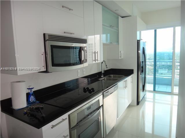 60 SW 13th St #1421, Miami FL 33130