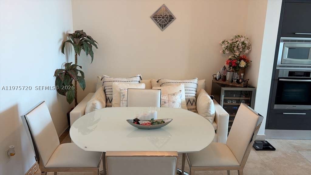 900 Biscayne Blvd #3704, Miami FL 33132