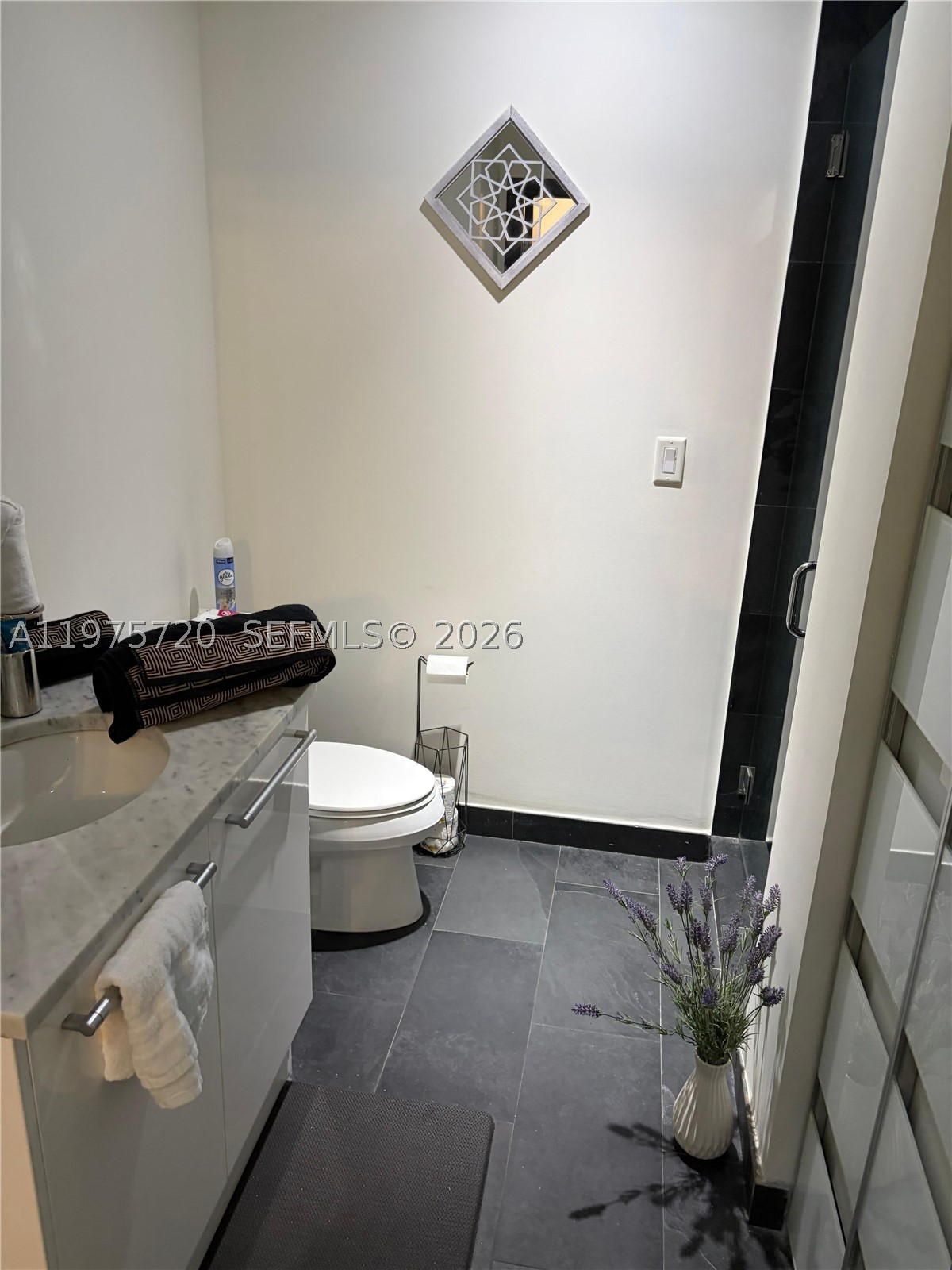 900 Biscayne Blvd #3704, Miami FL 33132