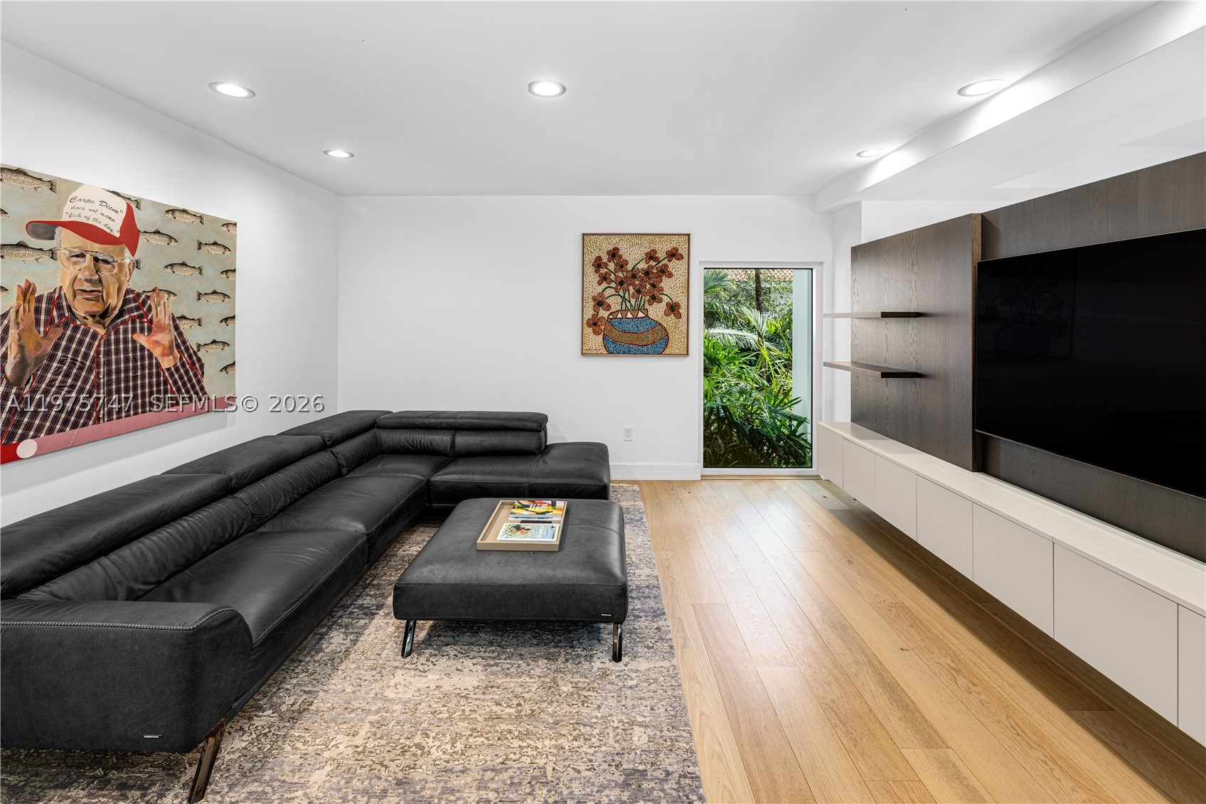 7150 W Lago Dr, Coral Gables FL 33143