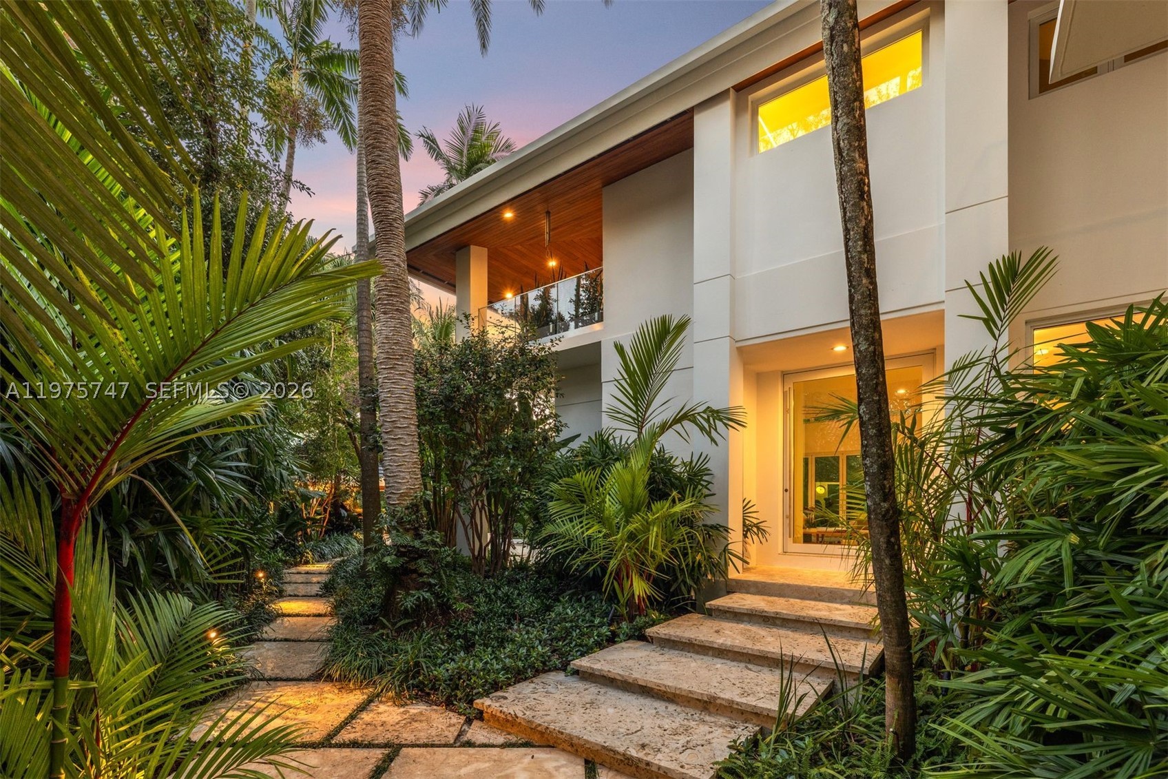 7150 W Lago Dr, Coral Gables FL 33143