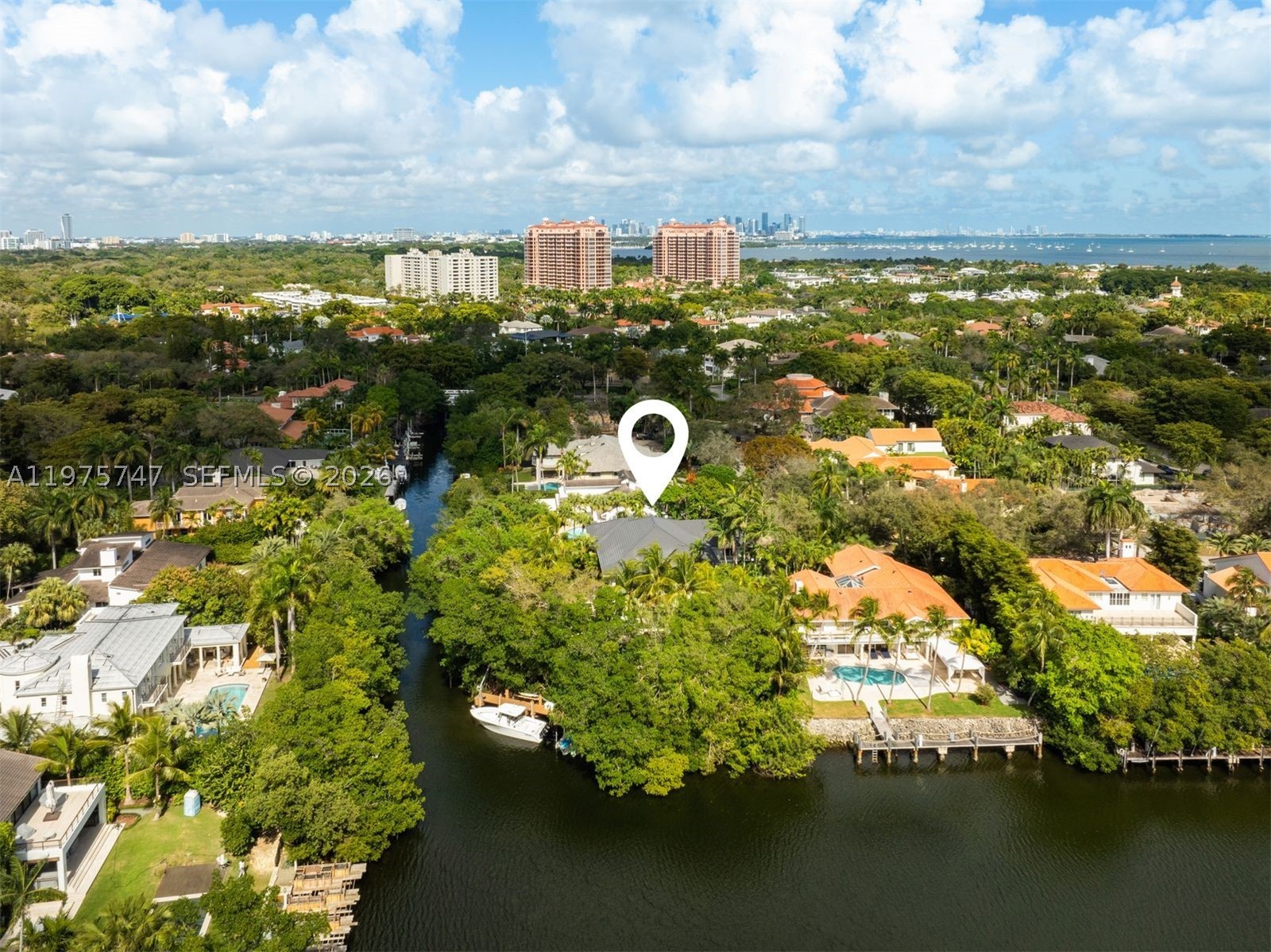 7150 W Lago Dr, Coral Gables FL 33143