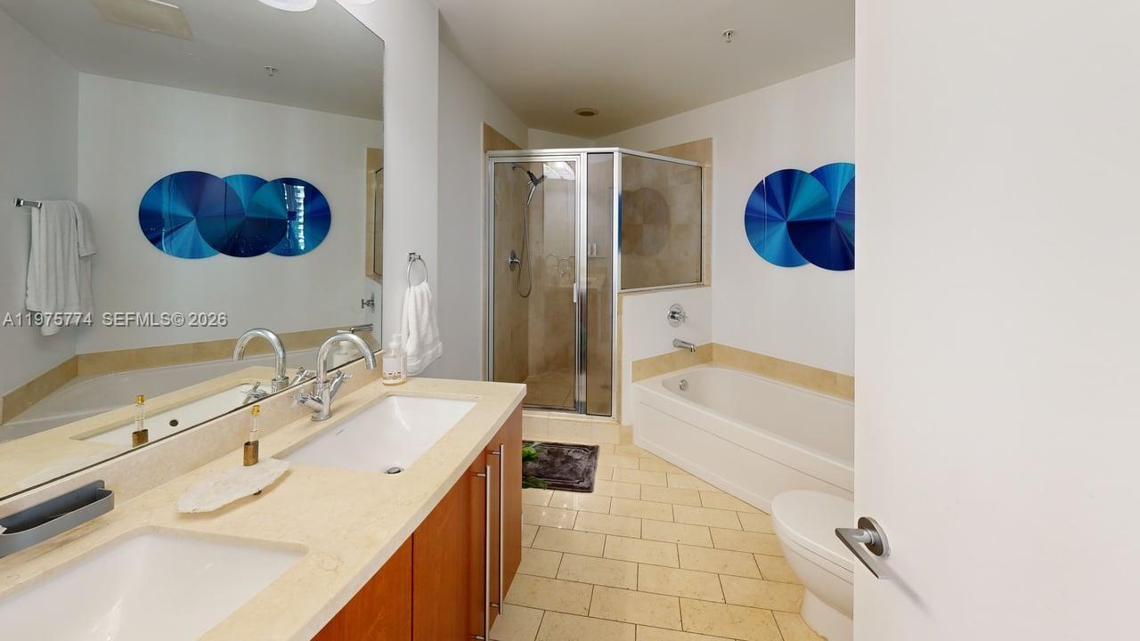 79 SW 12th St #2206-S, Miami FL 33130