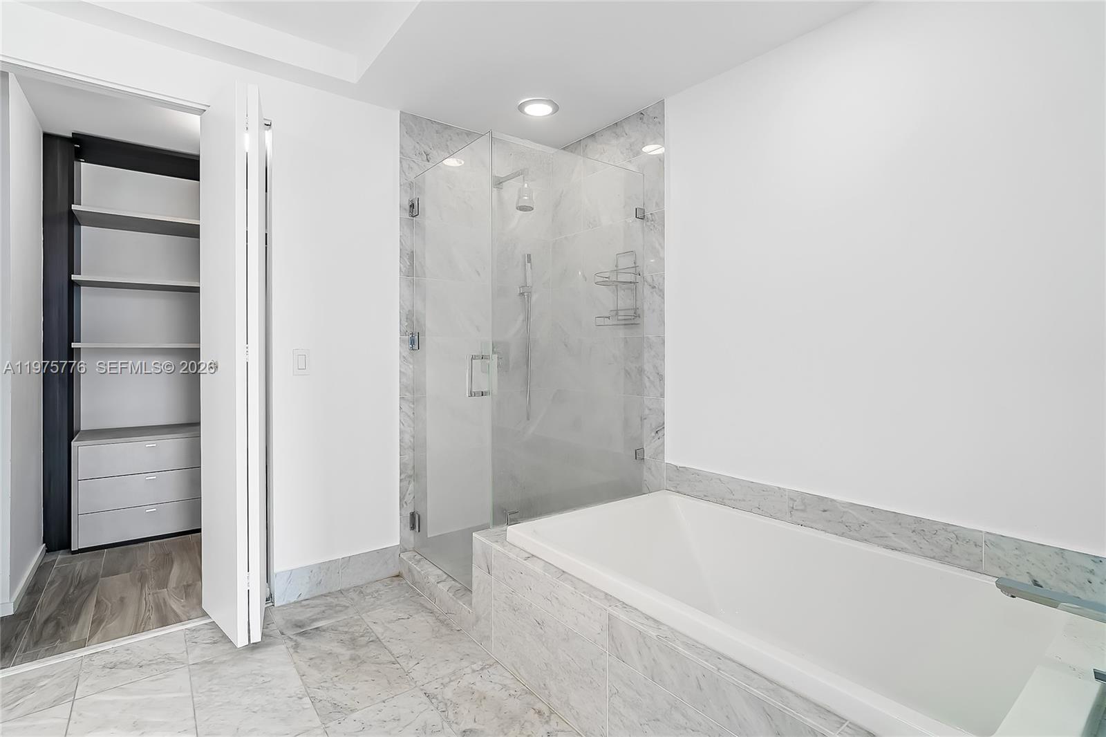801 S Miami Ave #3704, Miami FL 33130