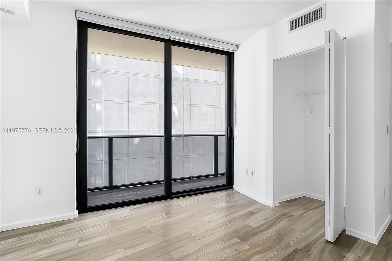 801 S Miami Ave #3704, Miami FL 33130